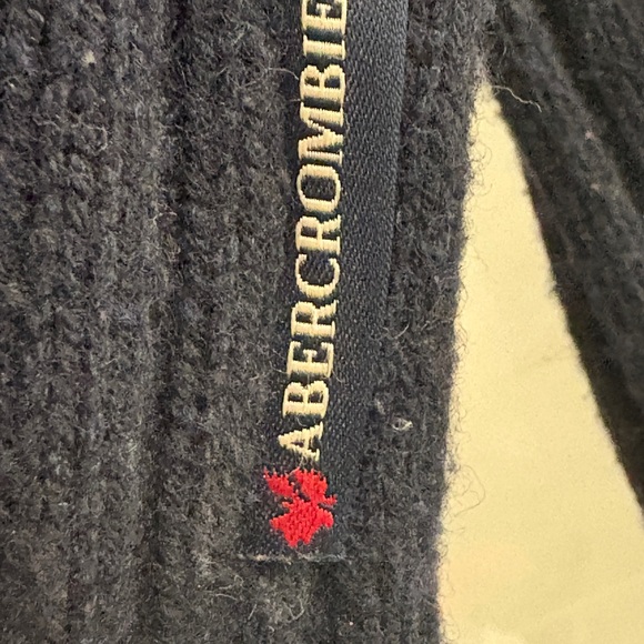 Abercrombie & Fitch Men’s Muscle Series Navy Rib Knit Sweater Size Large - Picture 6 of 9